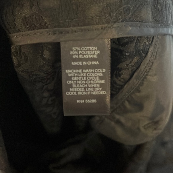 Express Black Textured/Patterned Columnist Pants, Size 6 - Picture 6 of 6